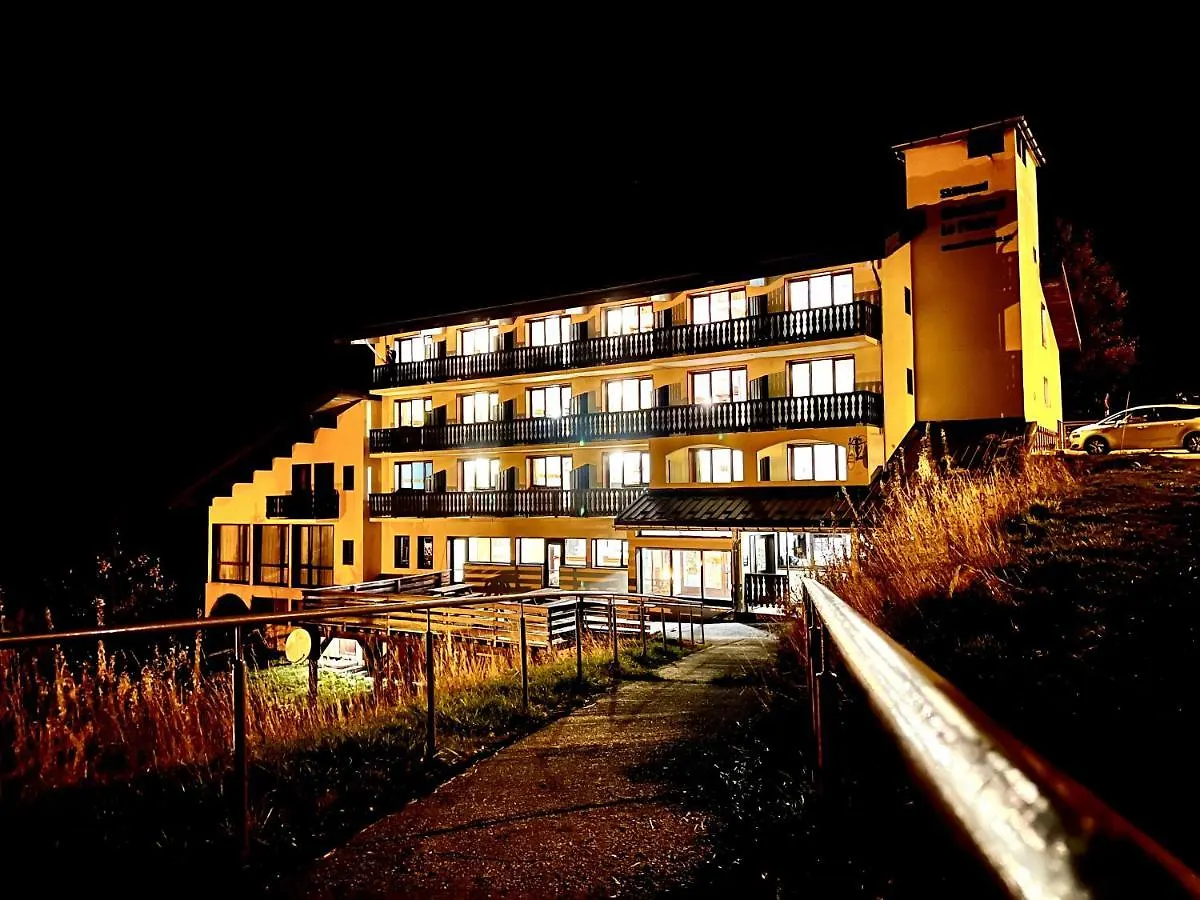 Hotel Le Piolet contacts
