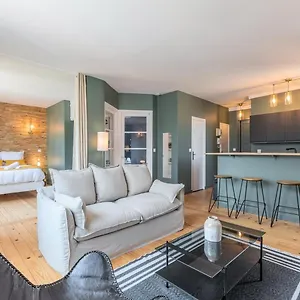Charming 2 Bedroom - Old , Lille France